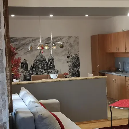 Hotello Apartmanhaz Es Panzio Zalaegerszeg Exterior photo