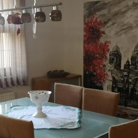 Hotello Apartmanhaz Es Panzio Zalaegerszeg Exterior photo