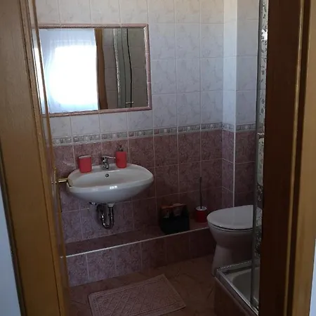 Hotello Apartmanhaz Es Panzio Zalaegerszeg Exterior photo