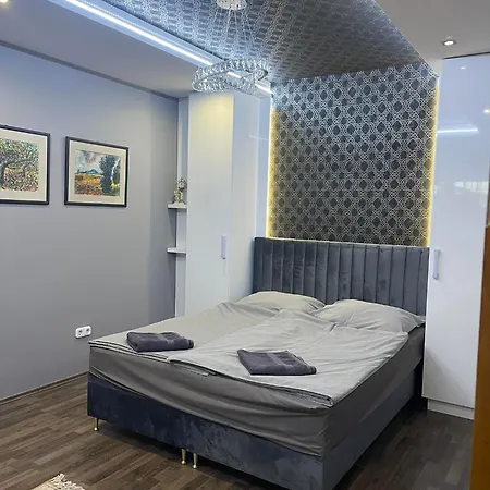 Hotello Apartmanhaz Es Panzio Zalaegerszeg Exterior photo