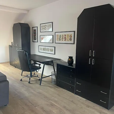 Hotello Apartmanhaz Es Panzio Zalaegerszeg Exterior photo