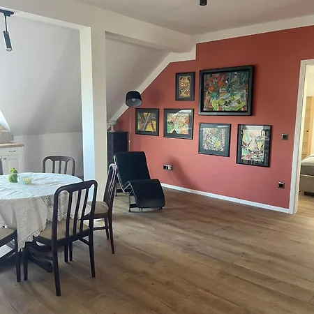 Hotello Apartmanhaz Es Panzio Zalaegerszeg Exterior photo