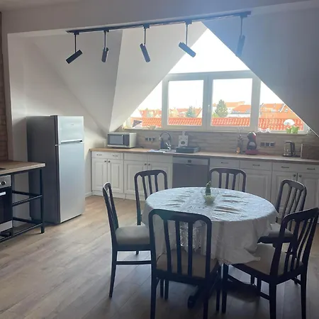 Hotello Apartmanhaz Es Panzio Zalaegerszeg Exterior photo