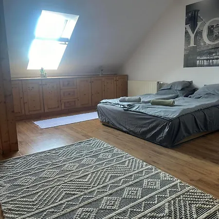 Hotello Apartmanhaz Es Panzio Zalaegerszeg Exterior photo