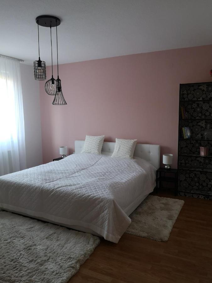 Apartment Hotello Apartmanhaz Es Panzio