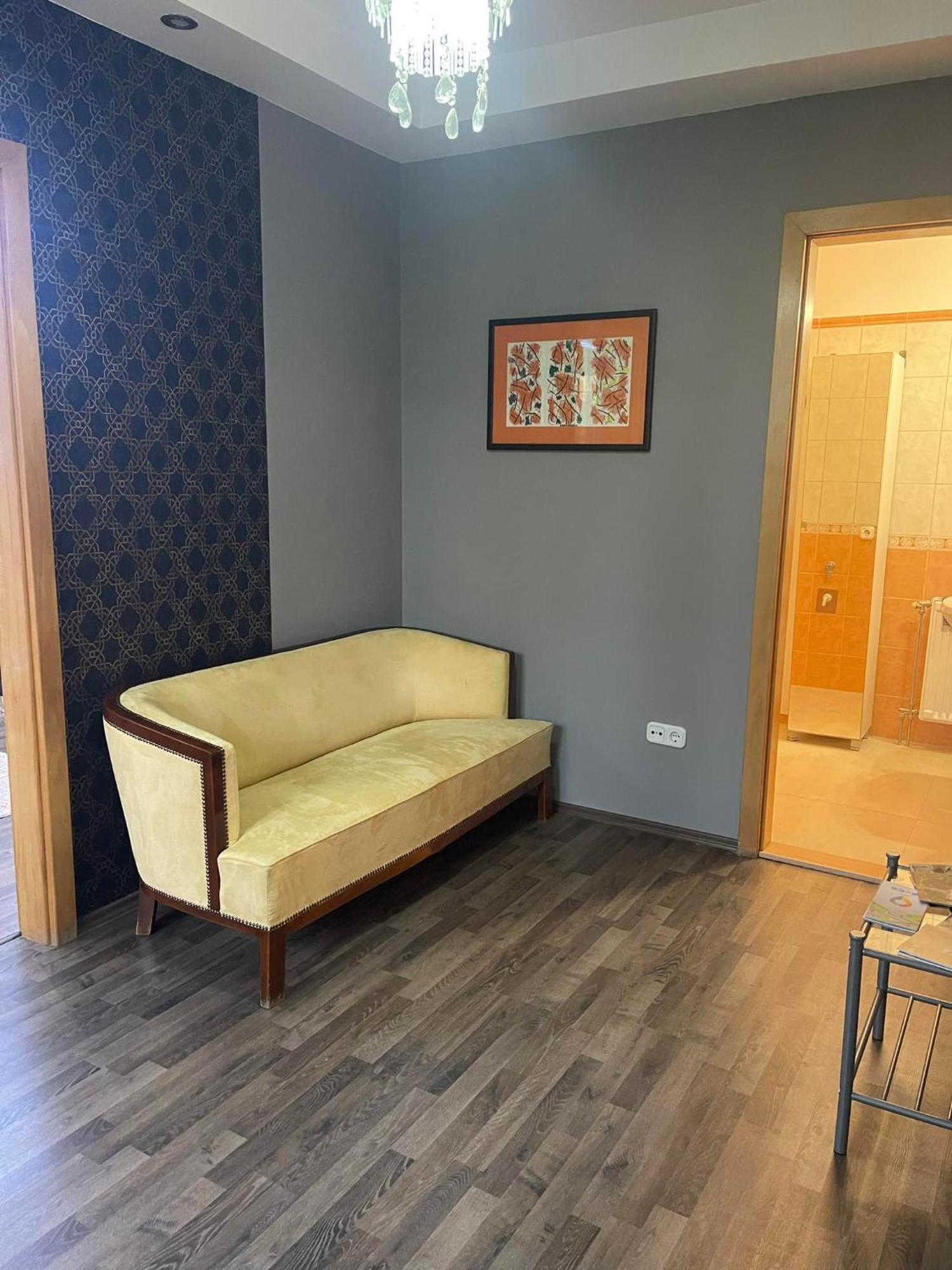 Apartment Hotello Apartmanhaz Es Panzio *