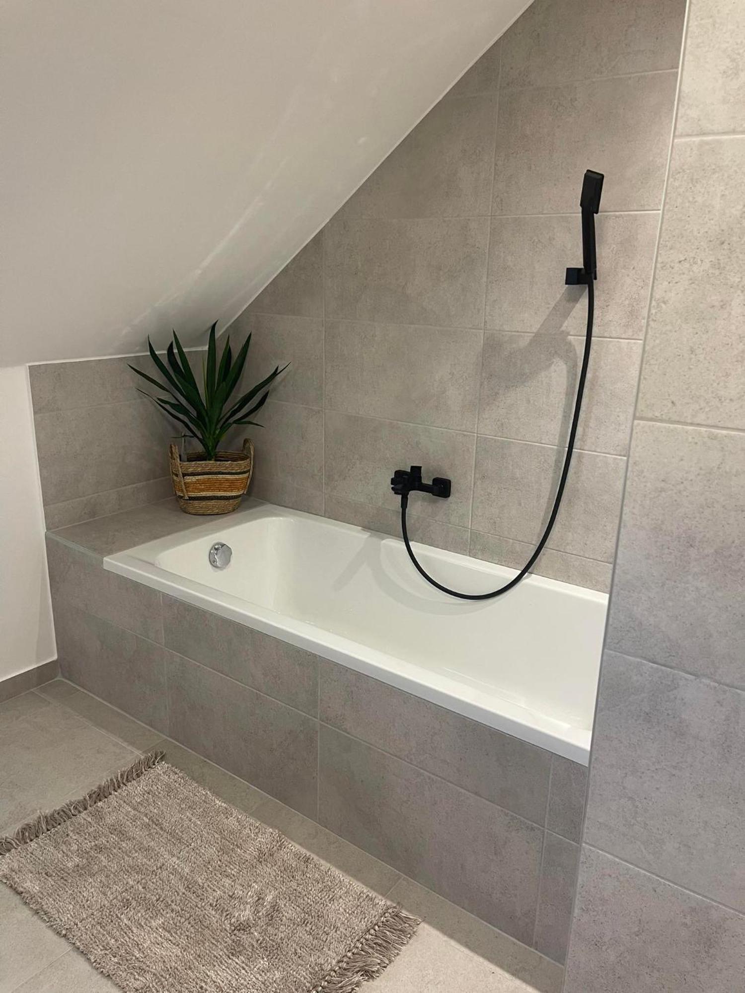 Hotello Apartmanhaz Es Panzio