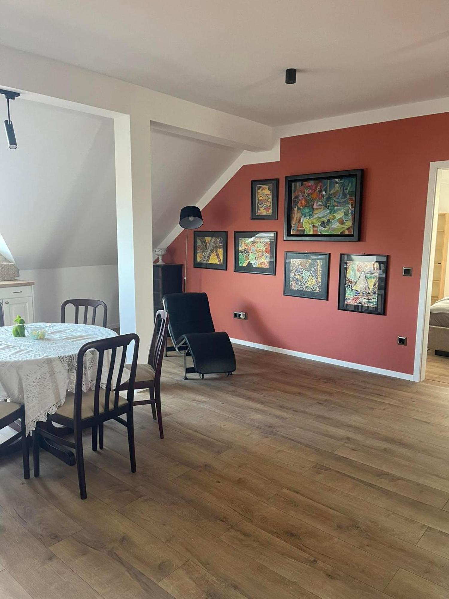 Hotello Apartmanhaz Es Panzio Apartment